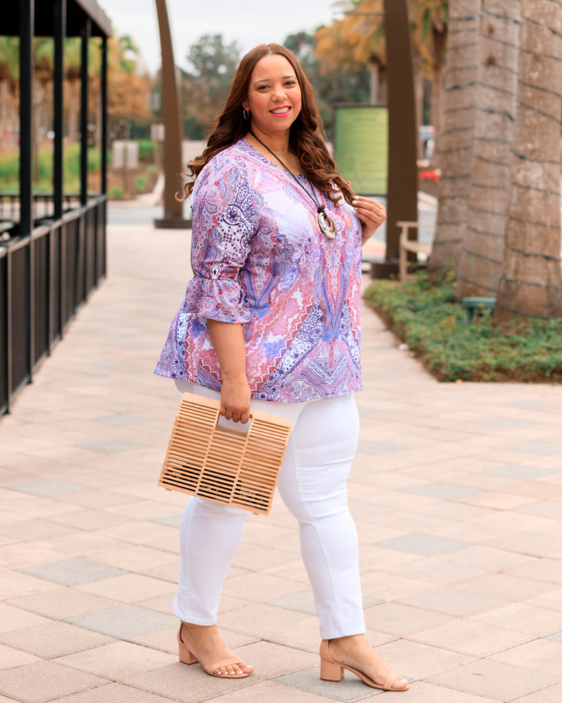 paisley print top and white jeans in plus size 