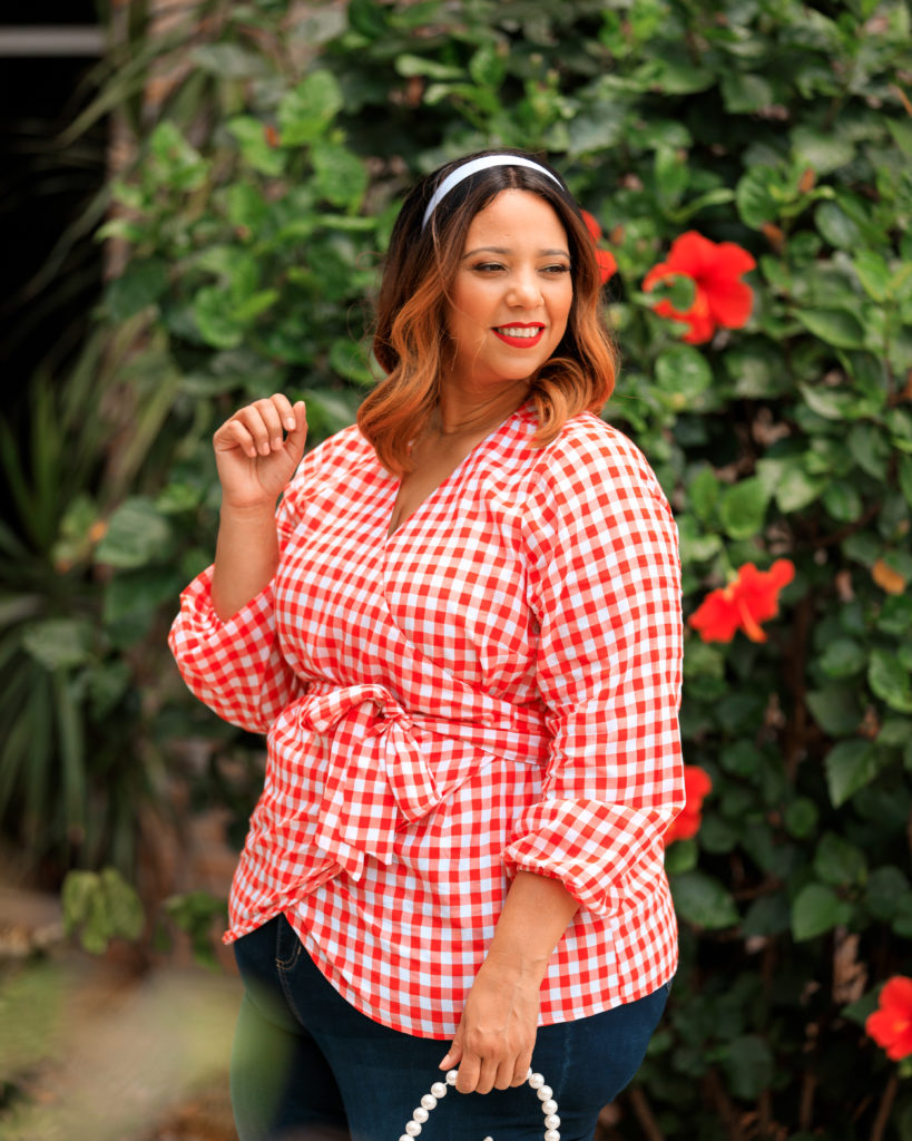 Latina Blogger Farrah Estrella