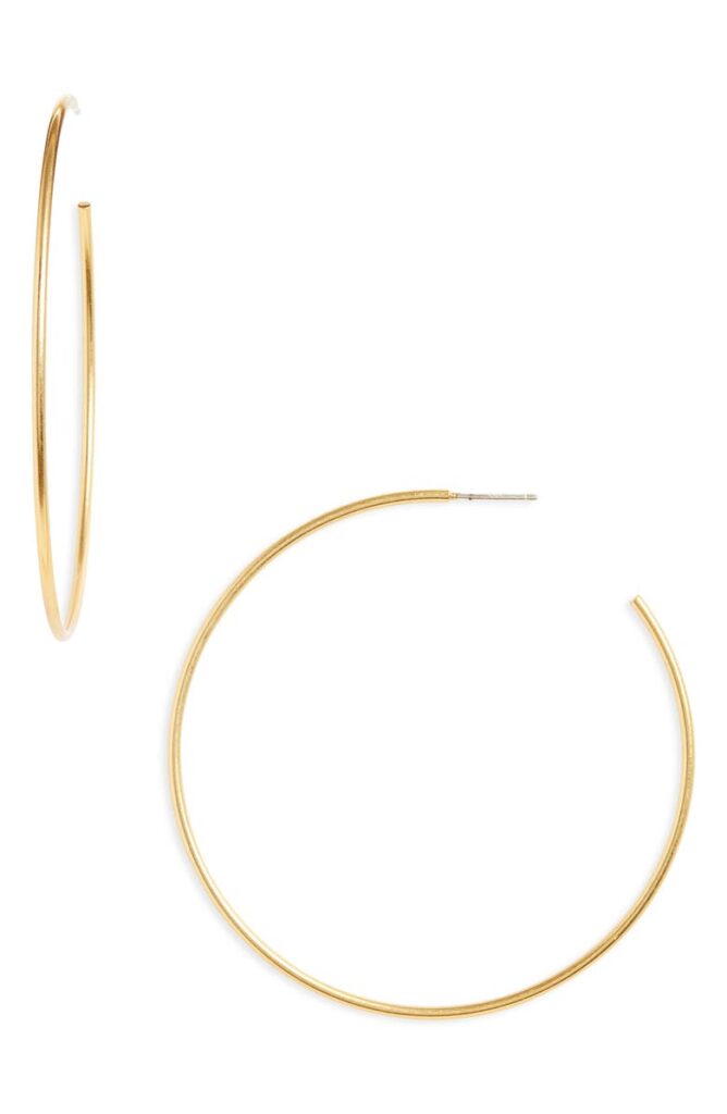 gold hoop earrings 